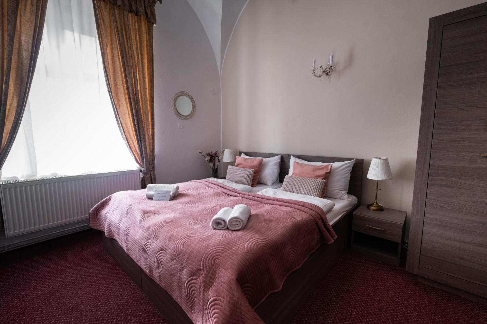 Zamecky Hotel Anton Florian فالتيس المظهر الخارجي الصورة