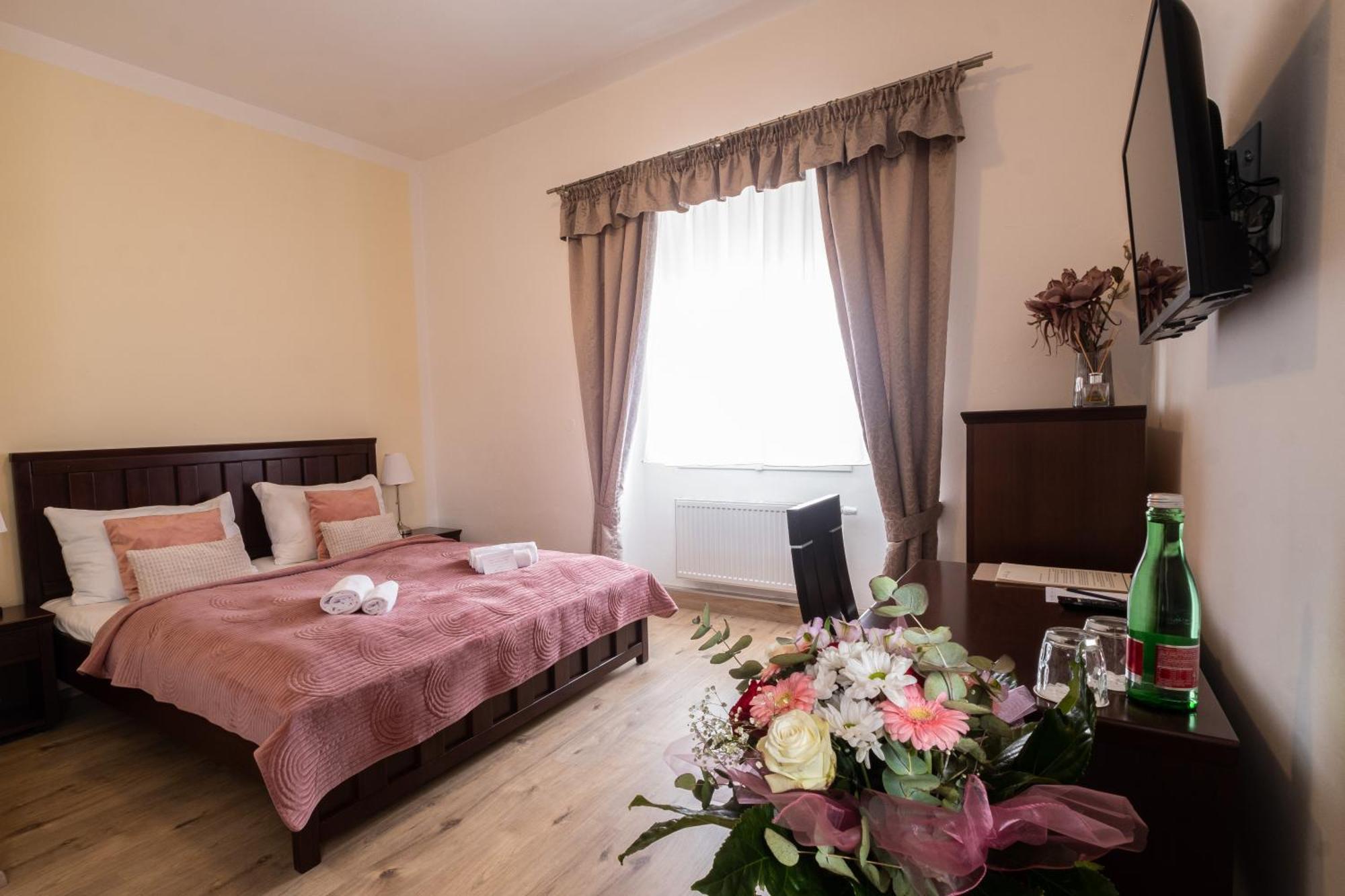 Zamecky Hotel Anton Florian فالتيس المظهر الخارجي الصورة
