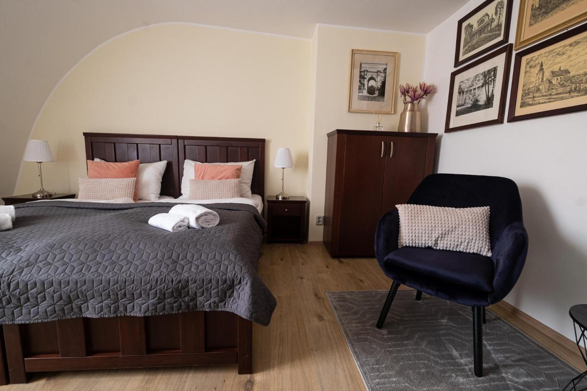 Zamecky Hotel Anton Florian فالتيس المظهر الخارجي الصورة